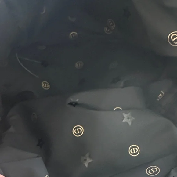 Dior Black Velvet Cosmetic Pouch with Gold Logo - Picture 9 of 9